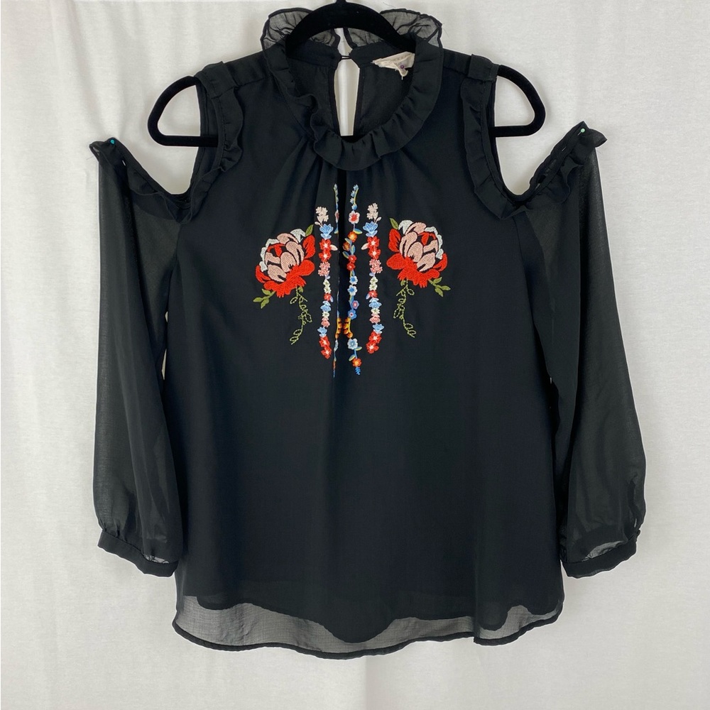 Cold Shoulder cut, flower blouse